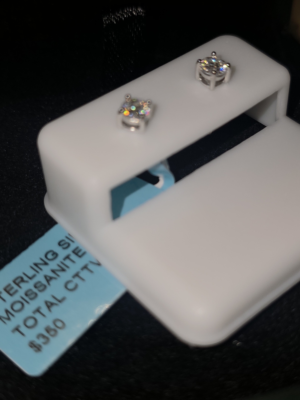 β¨ 0.44 CTTW Moissanite Screw Back Stud Earrings β¨ - Picture 2 of 5